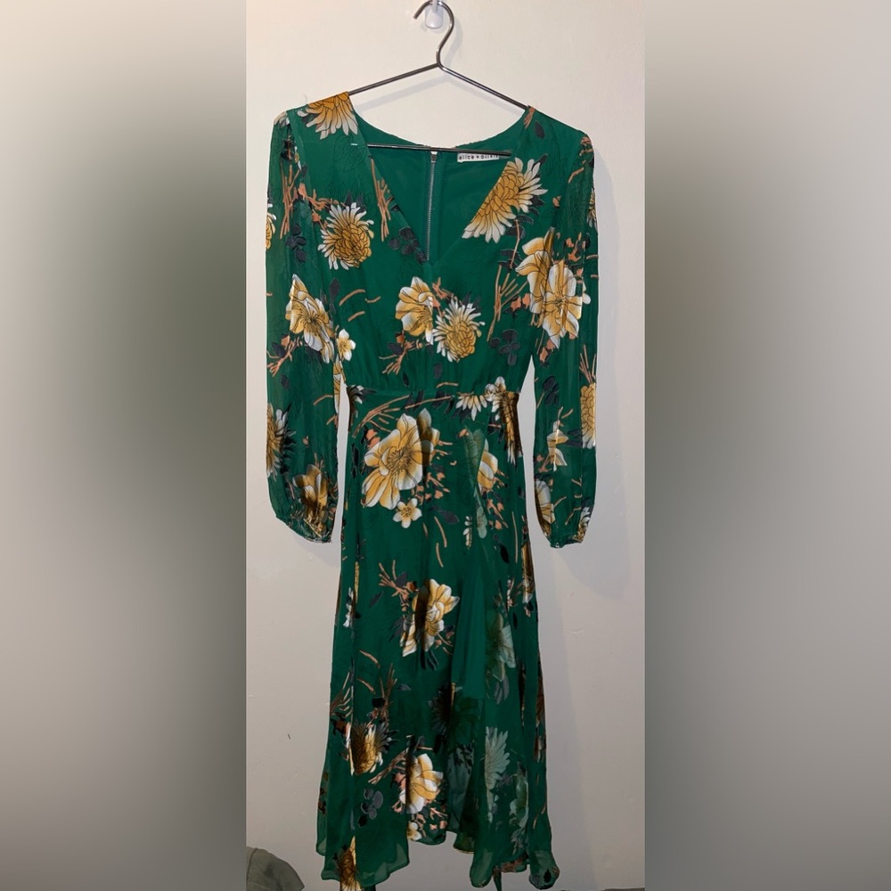 Alice and Olivia CoCo Plunging V-neck midi Dress in green yellow multi size 6 - Picture 4 of 11